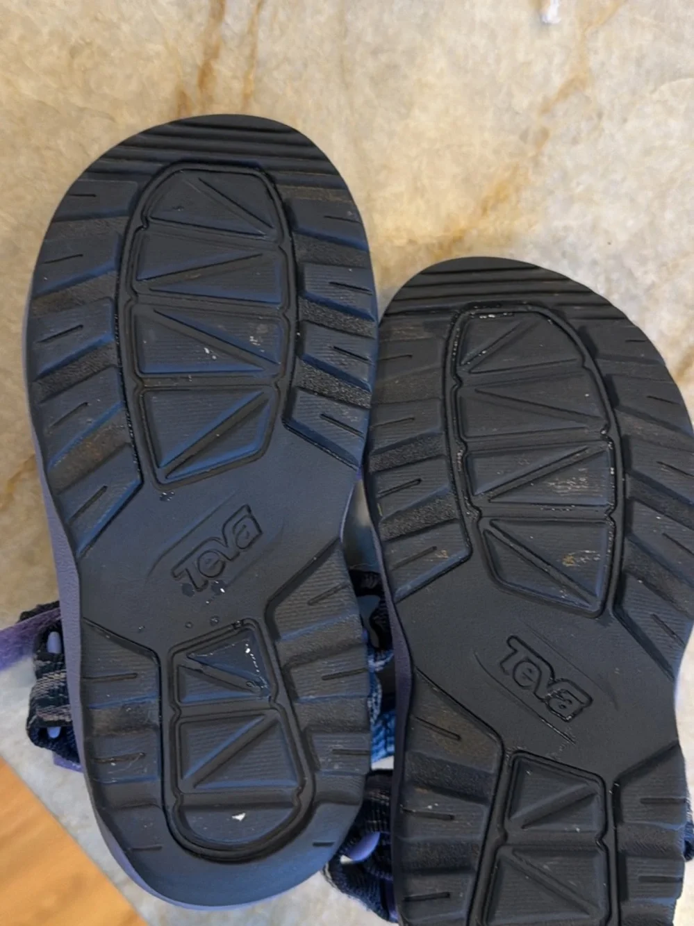 Girls purple Tevas